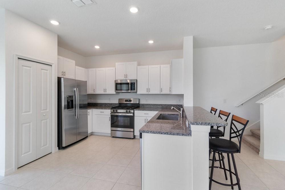 Image 8 of 31 For 8305 Crescent Oaks Drive