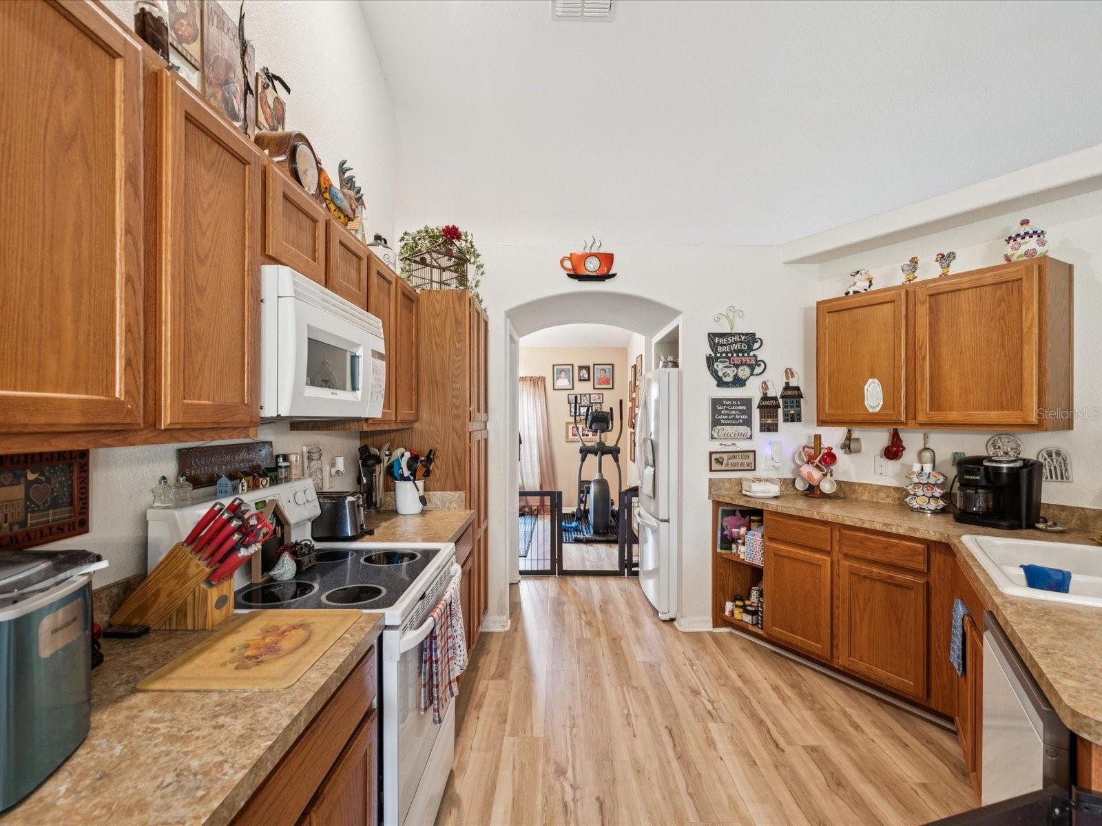 Image 19 of 64 For 12229 Barnevelde Road