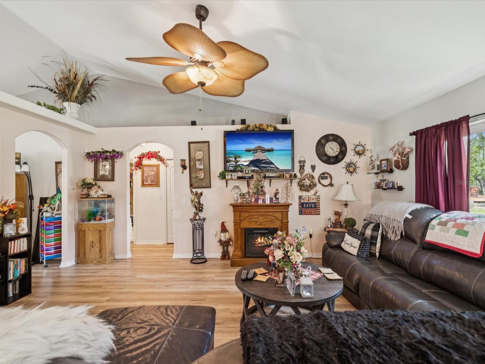Image 9 of 64 For 12229 Barnevelde Road