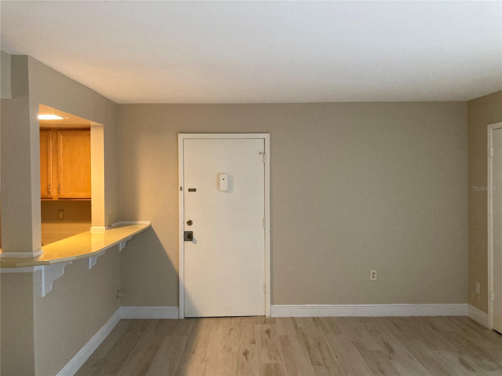 Image 6 of 18 For 3840 Lake Drive 126