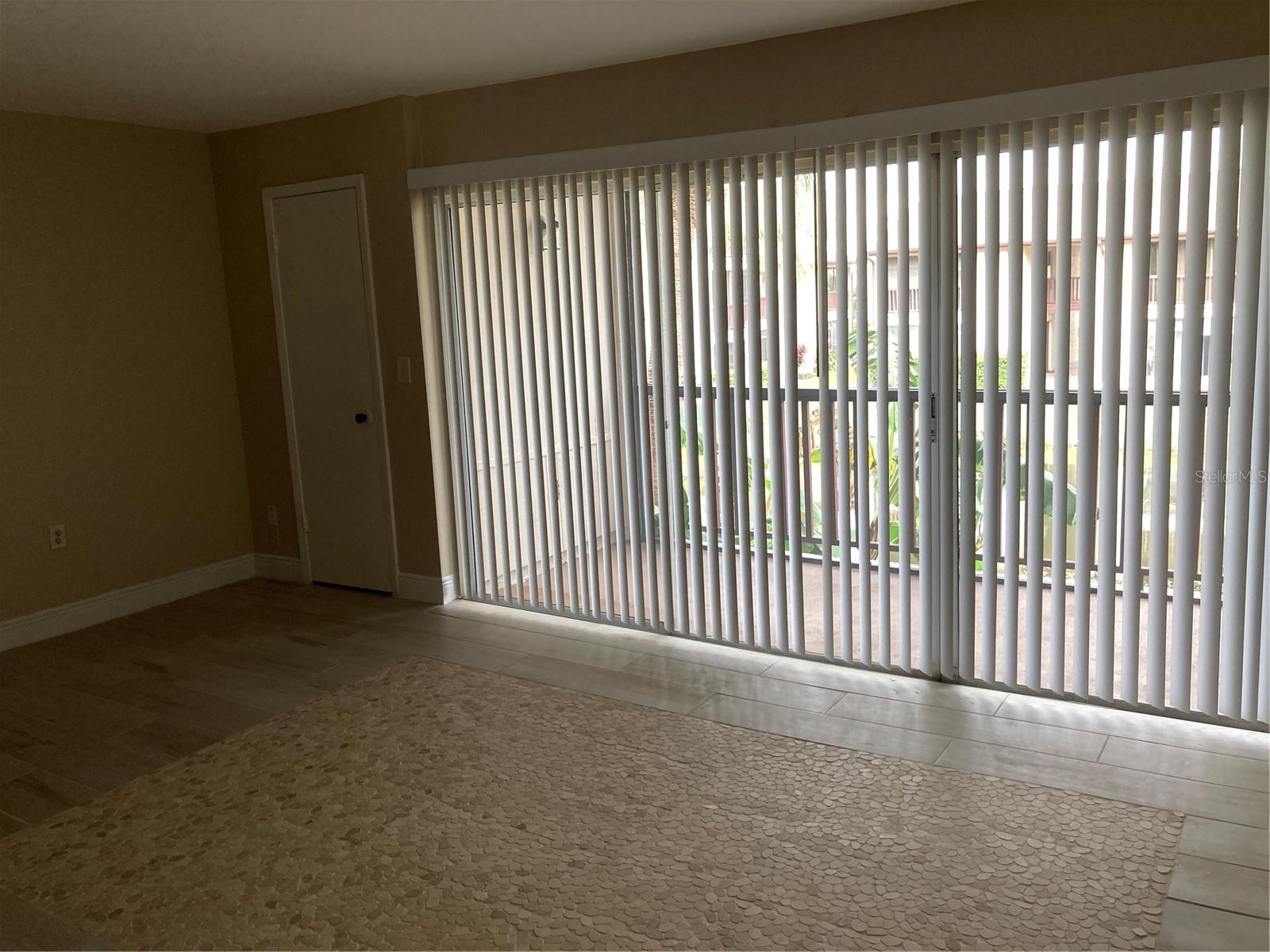 Image 7 of 18 For 3840 Lake Drive 126