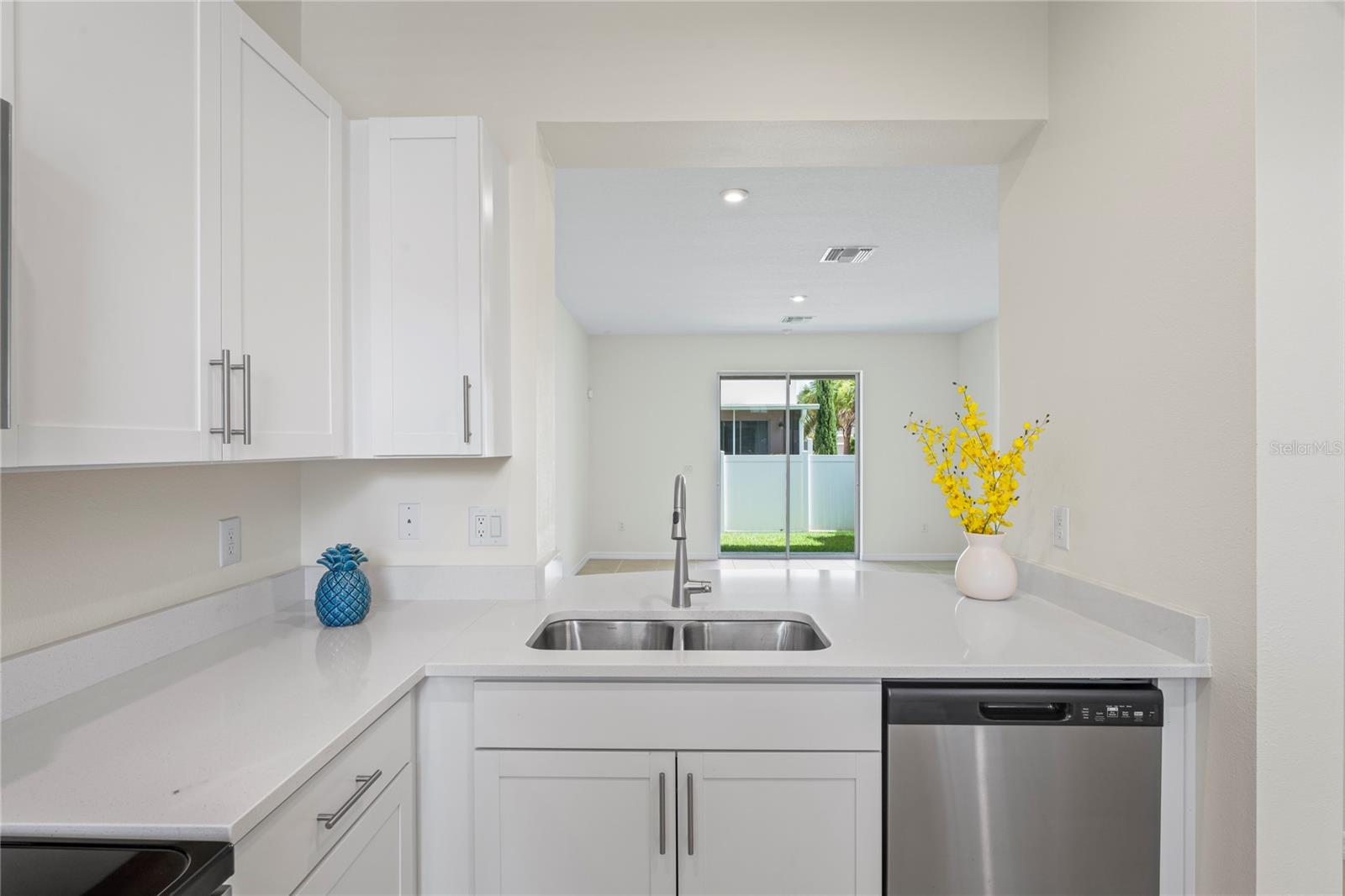 Image 11 of 70 For 6240 Fairmont Lane