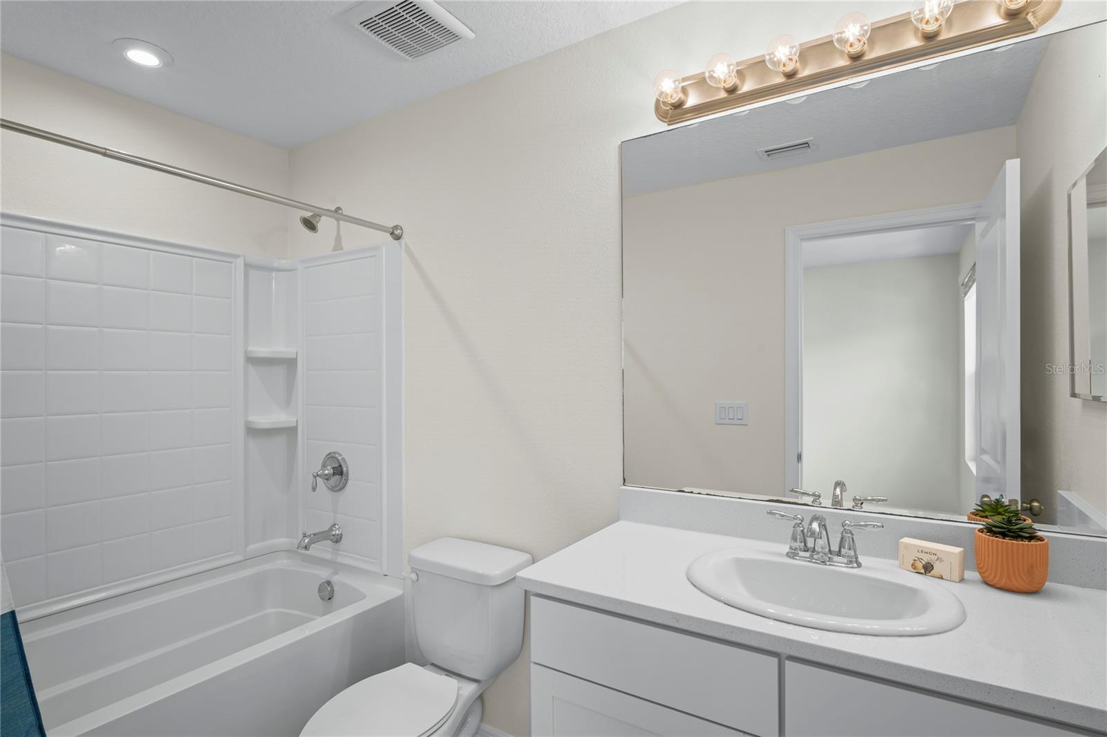 Image 32 of 70 For 6240 Fairmont Lane