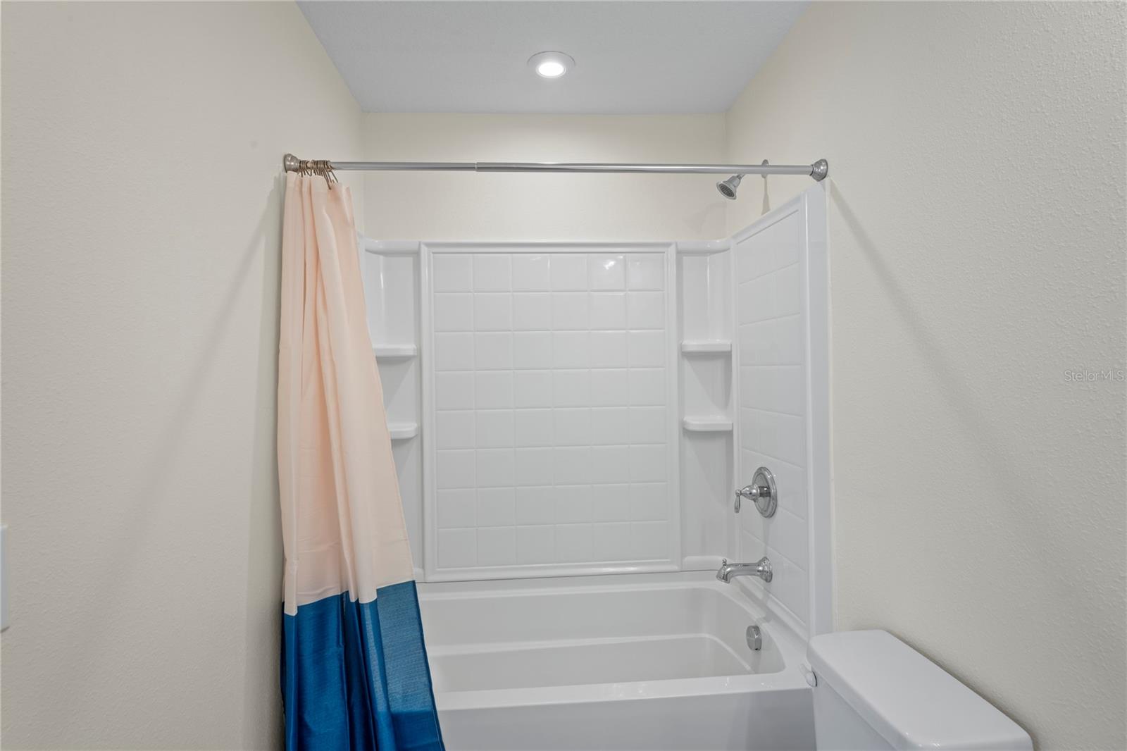 Image 33 of 70 For 6240 Fairmont Lane
