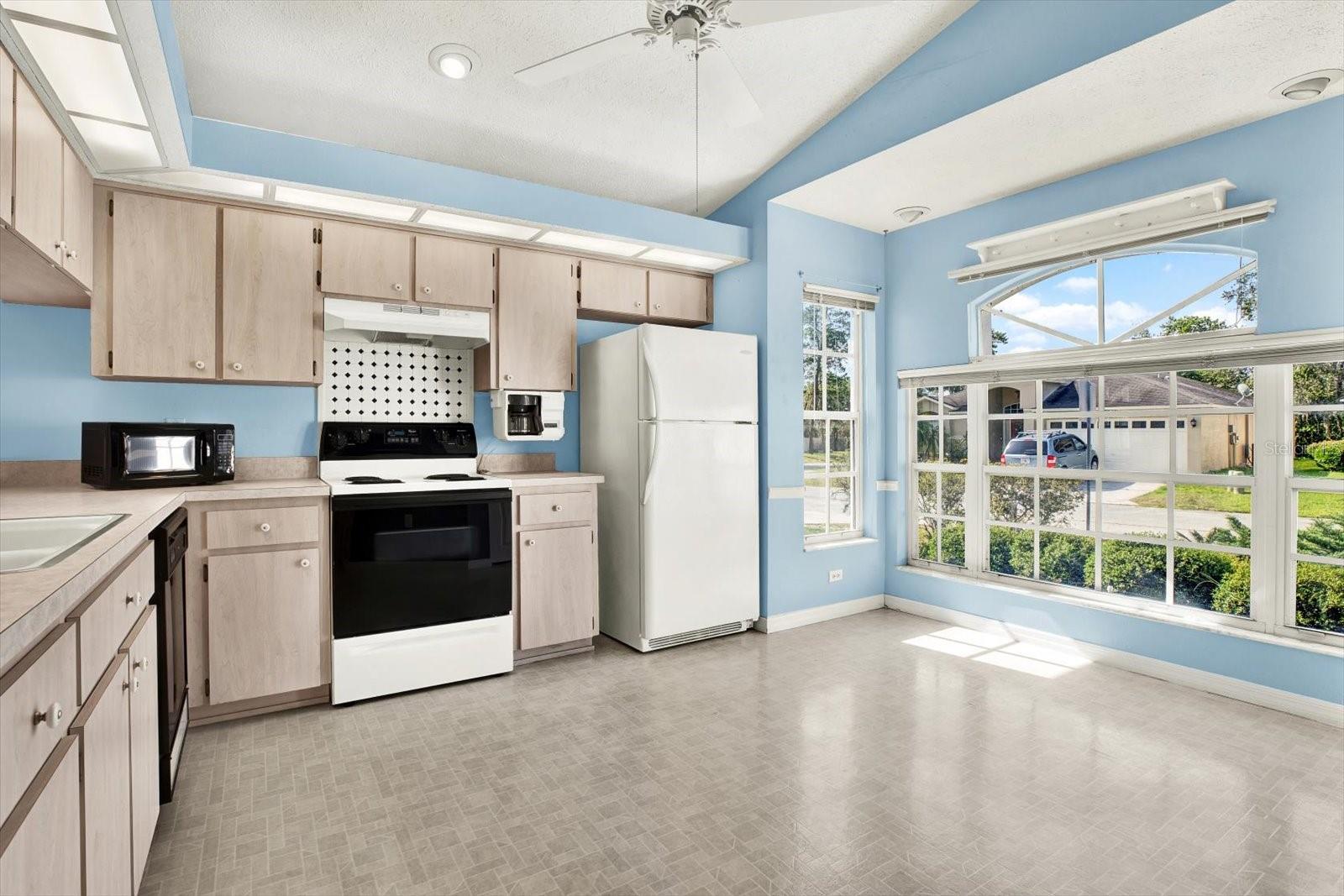 Image 14 of 33 For 10935 New Brighton Court