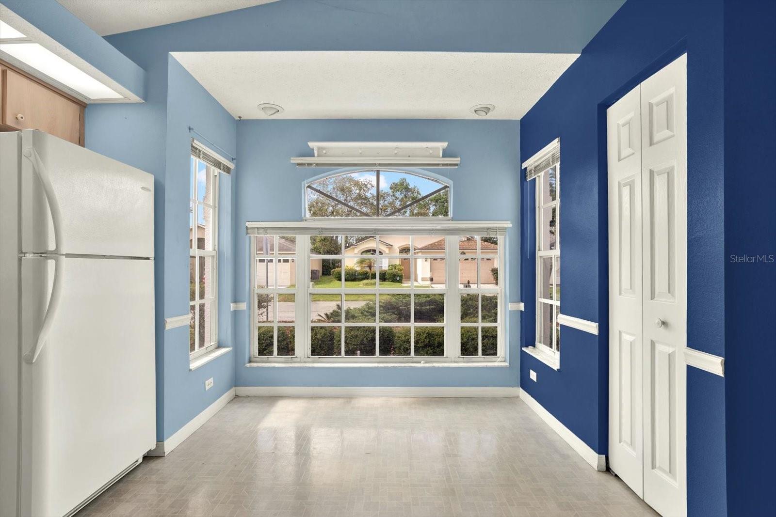Image 20 of 33 For 10935 New Brighton Court