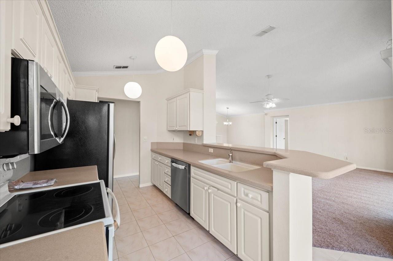 Image 16 of 41 For 13491 Coronado Drive
