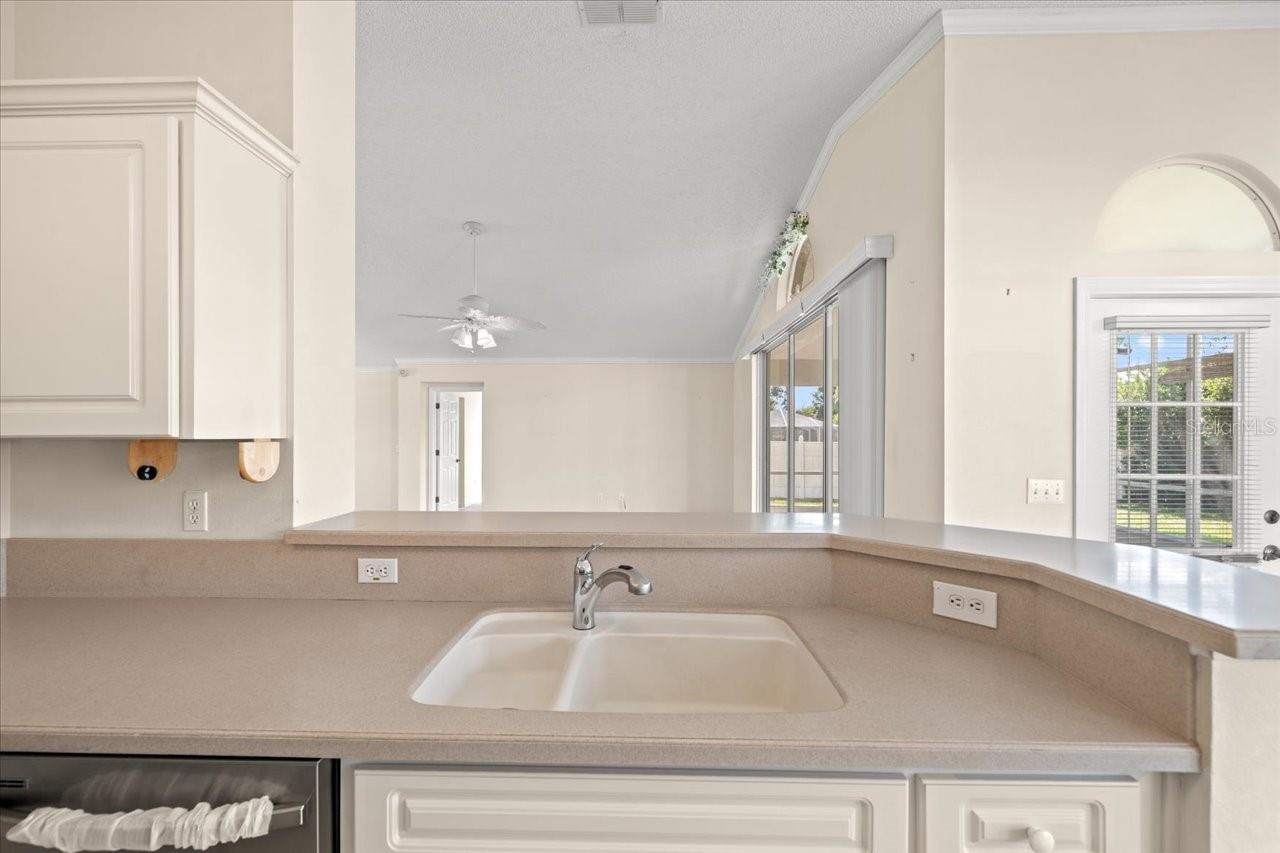 Image 17 of 41 For 13491 Coronado Drive