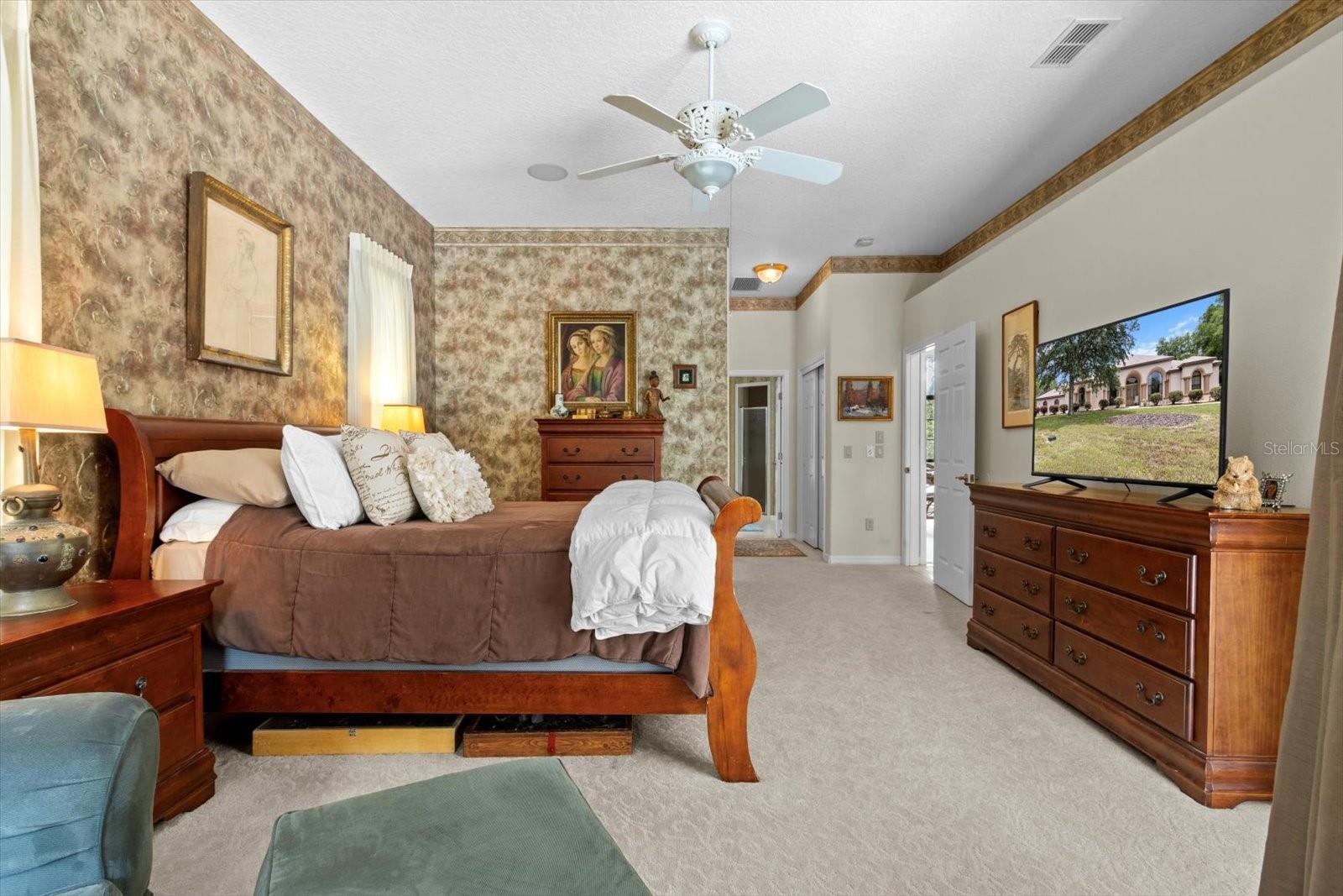 Image 18 of 35 For 64 Cypress Boulevard E