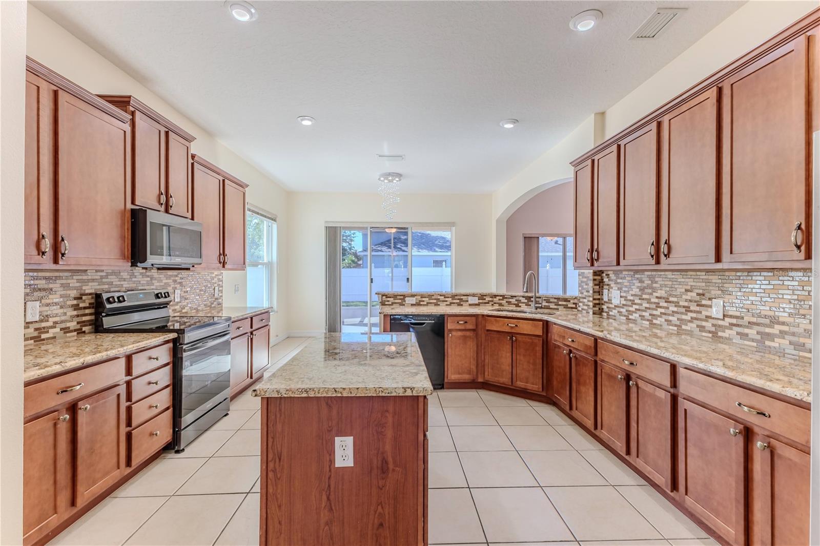 Image 14 of 84 For 13772 Dunwoody Drive