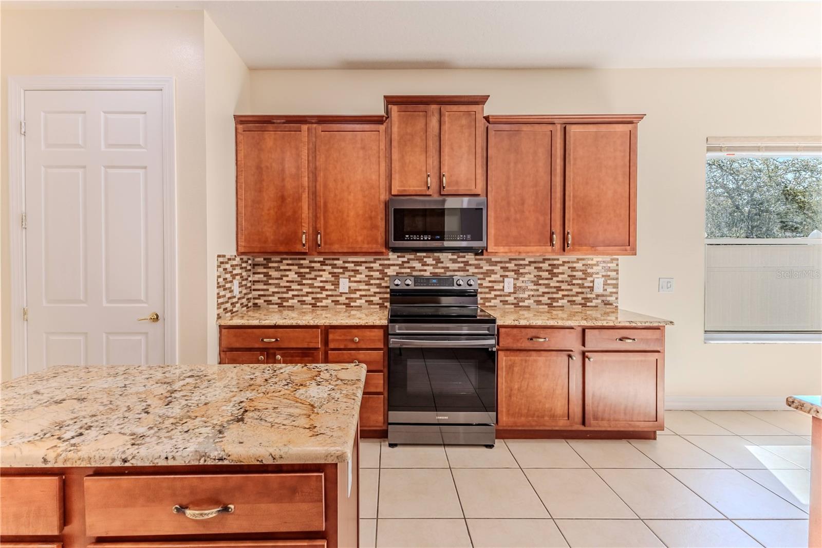 Image 17 of 84 For 13772 Dunwoody Drive
