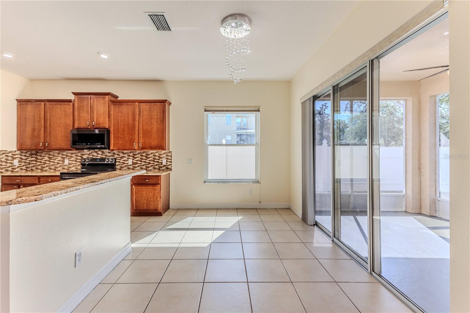 Image 21 of 84 For 13772 Dunwoody Drive