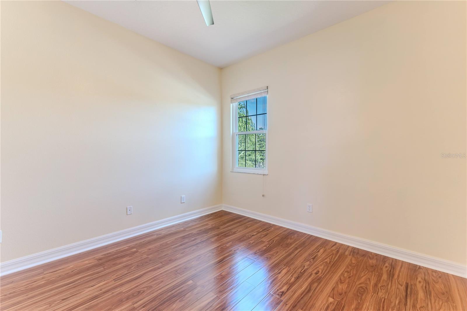 Image 42 of 84 For 13772 Dunwoody Drive