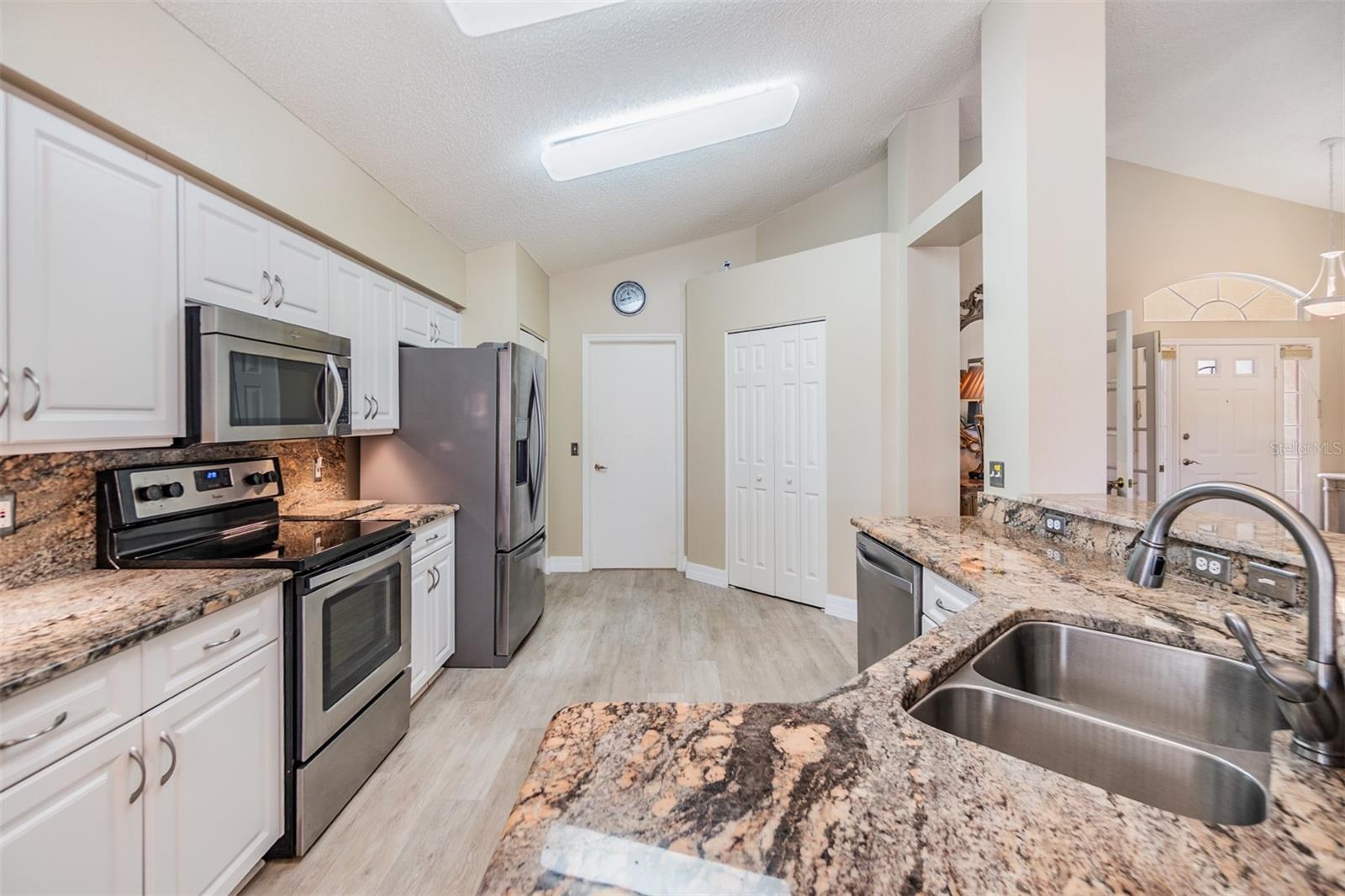Image 11 of 51 For 1242 Almondwood Drive