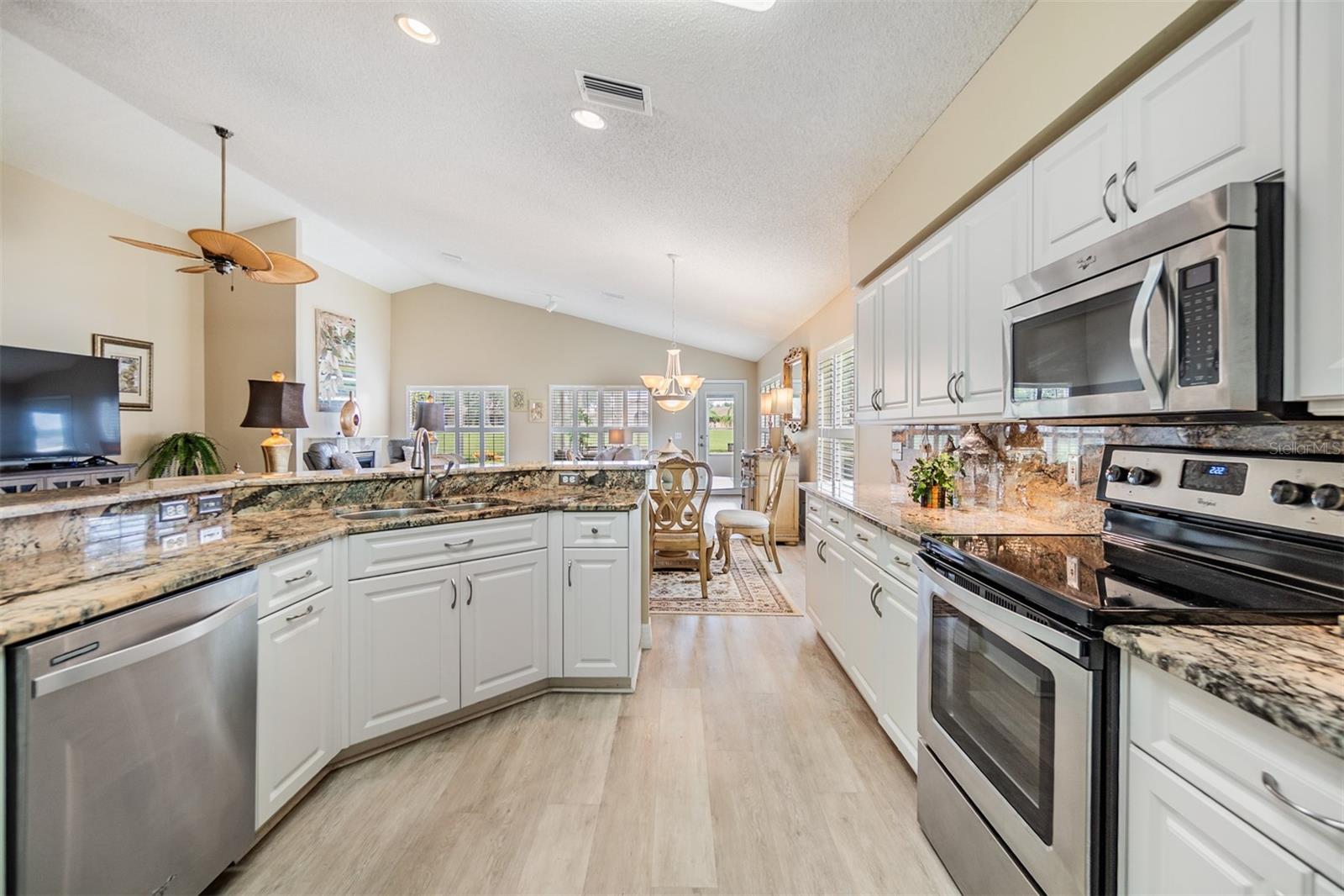 Image 12 of 51 For 1242 Almondwood Drive