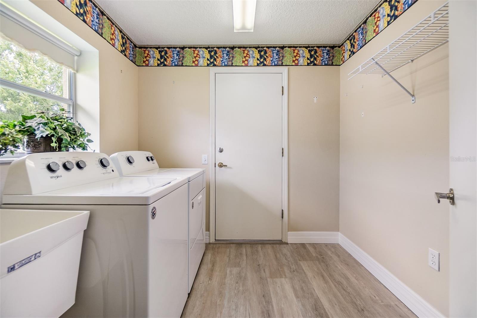 Image 22 of 51 For 1242 Almondwood Drive