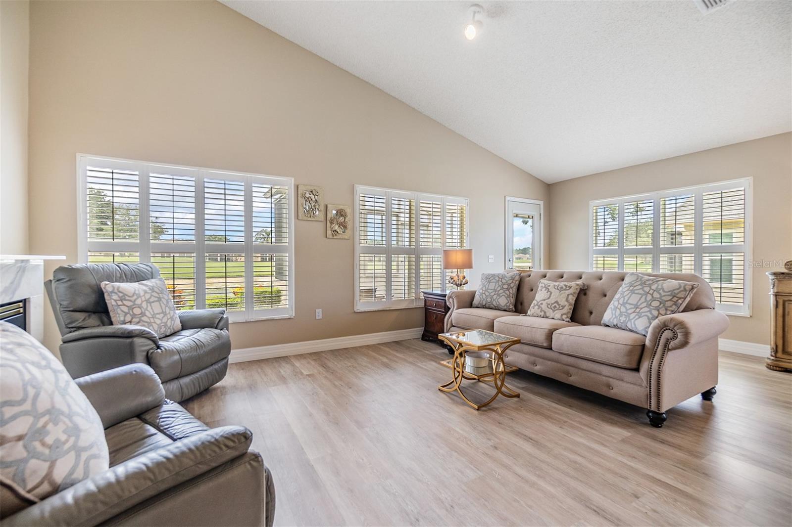 Image 7 of 51 For 1242 Almondwood Drive