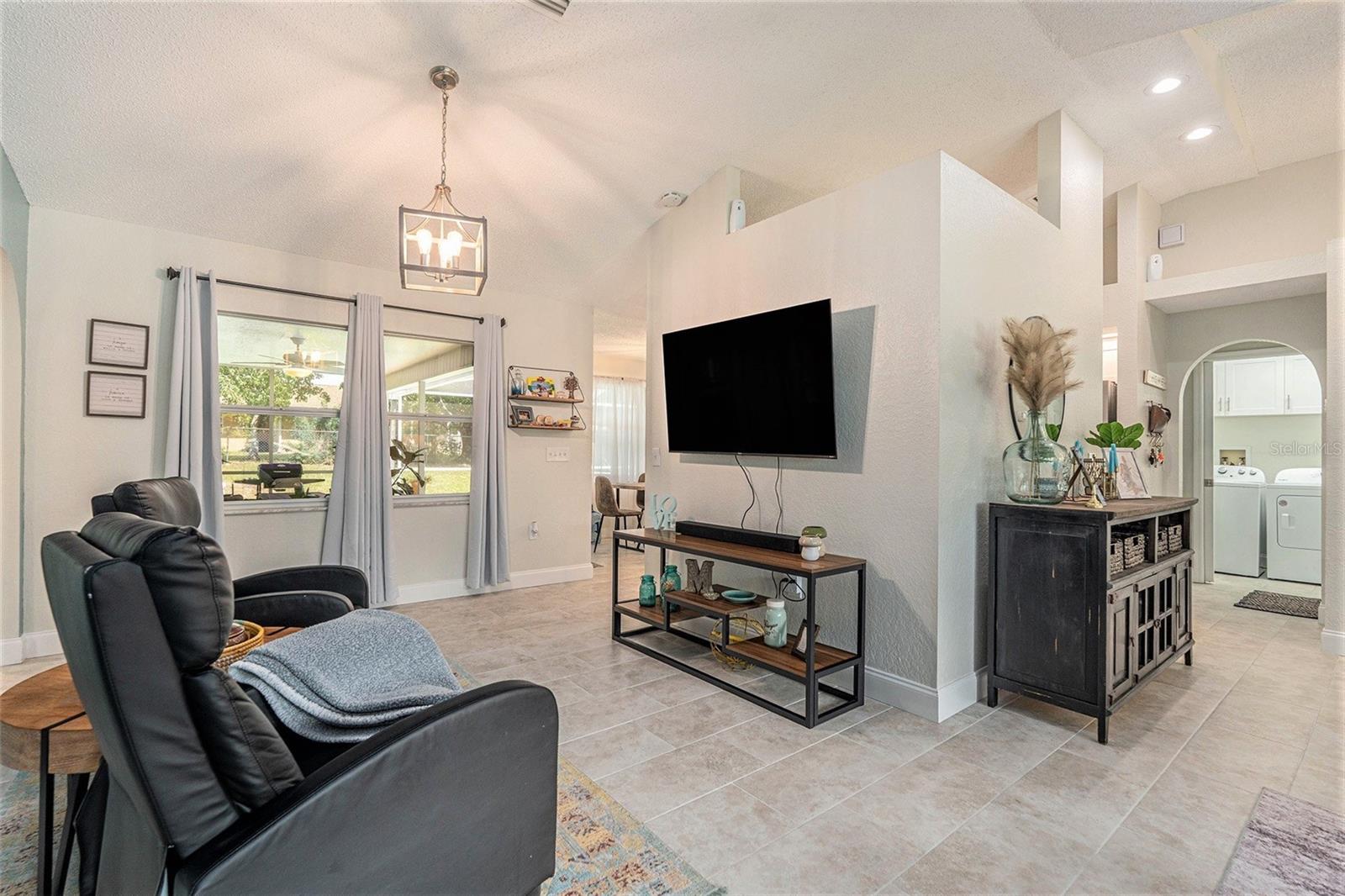 Image 10 of 34 For 5472 Birchwood Road