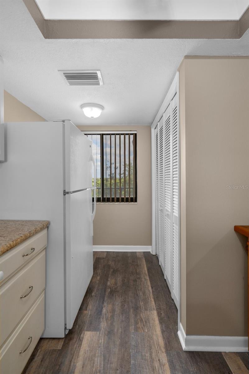 Image 21 of 73 For 4620 Bay Boulevard 1115