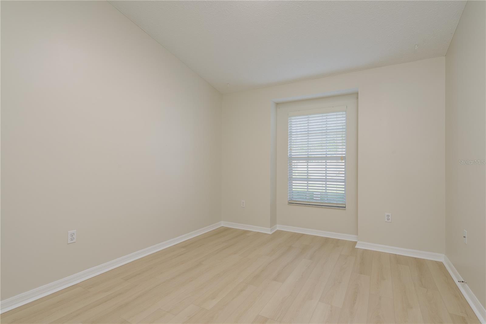 Image 21 of 47 For 4752 Weasel Drive