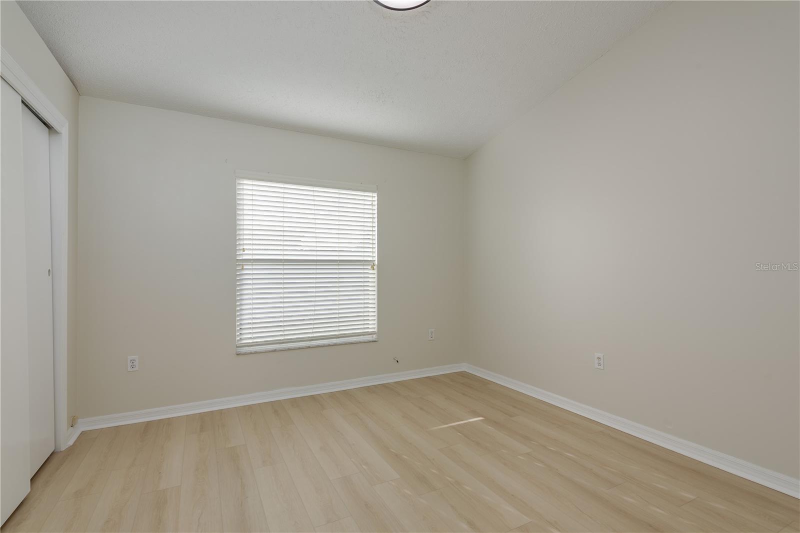 Image 24 of 47 For 4752 Weasel Drive