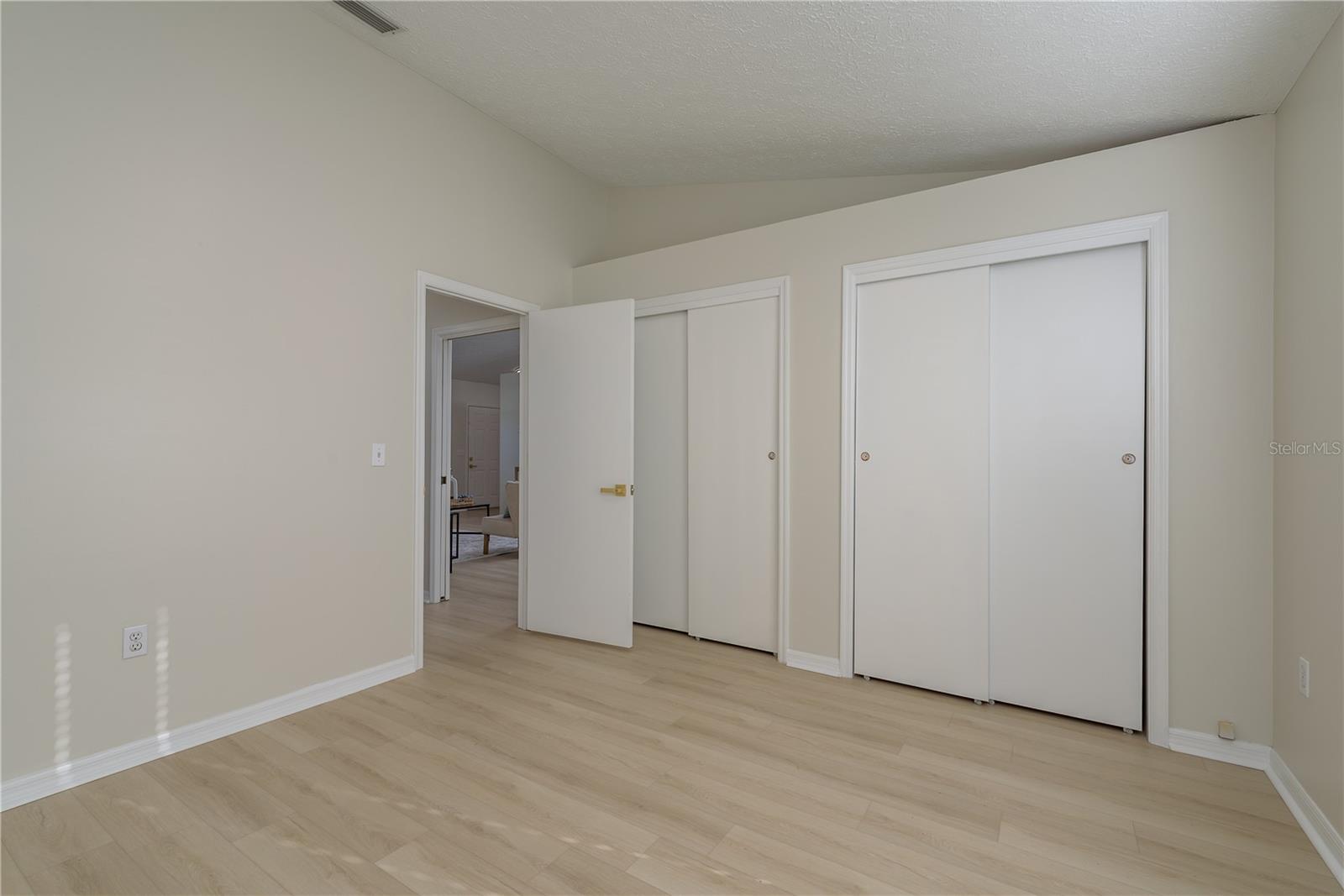 Image 25 of 47 For 4752 Weasel Drive