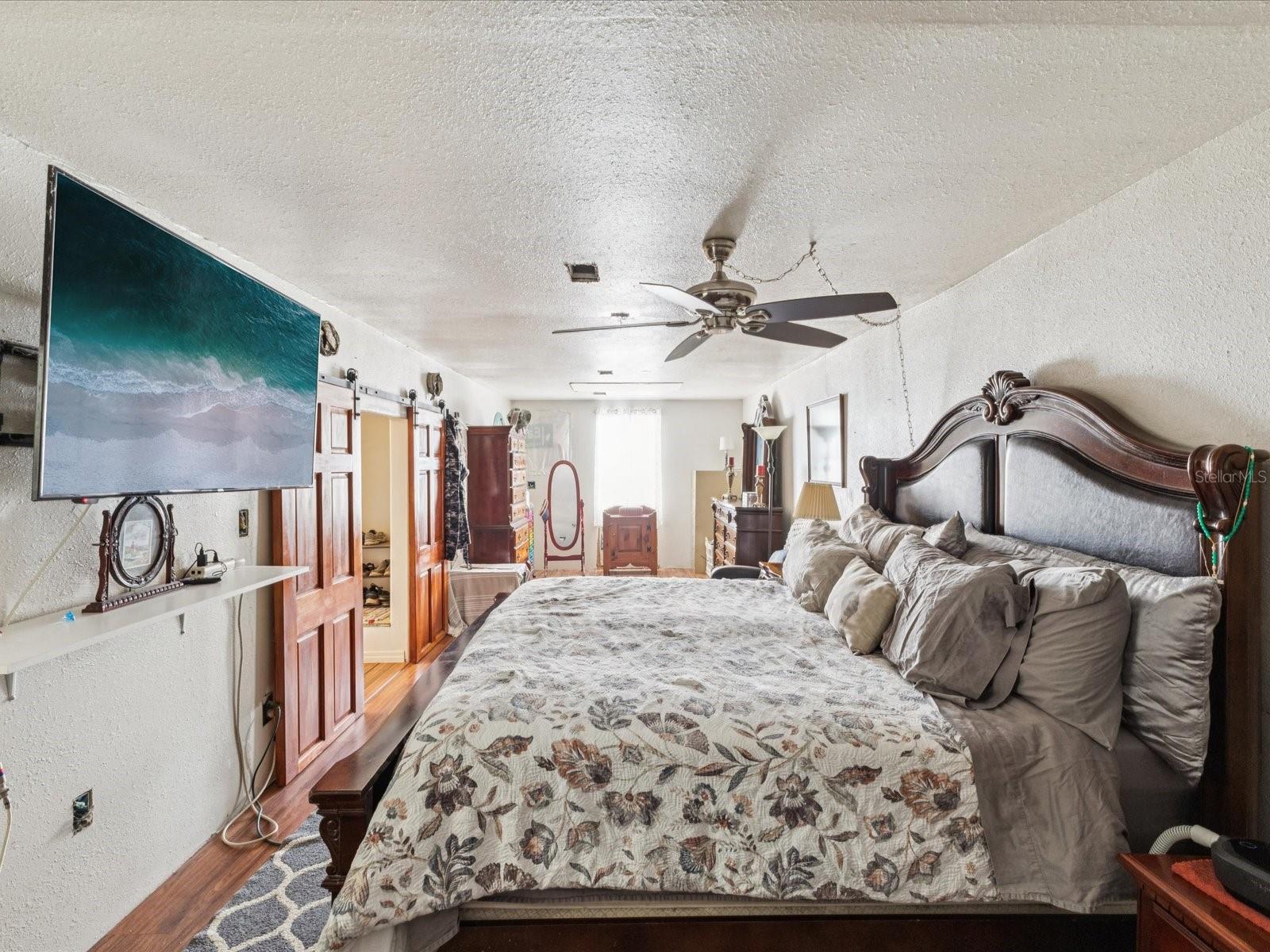 Image 16 of 47 For 7213 Elizabeth Avenue