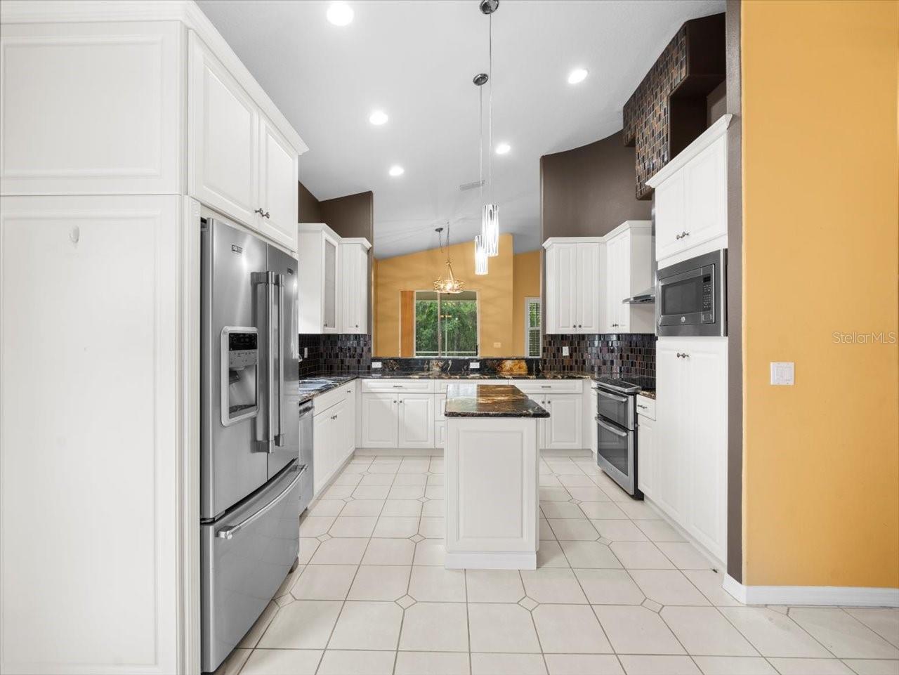 Image 13 of 54 For 10097 Holly Berry Drive