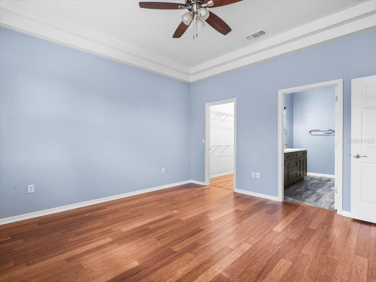 Image 26 of 54 For 10097 Holly Berry Drive