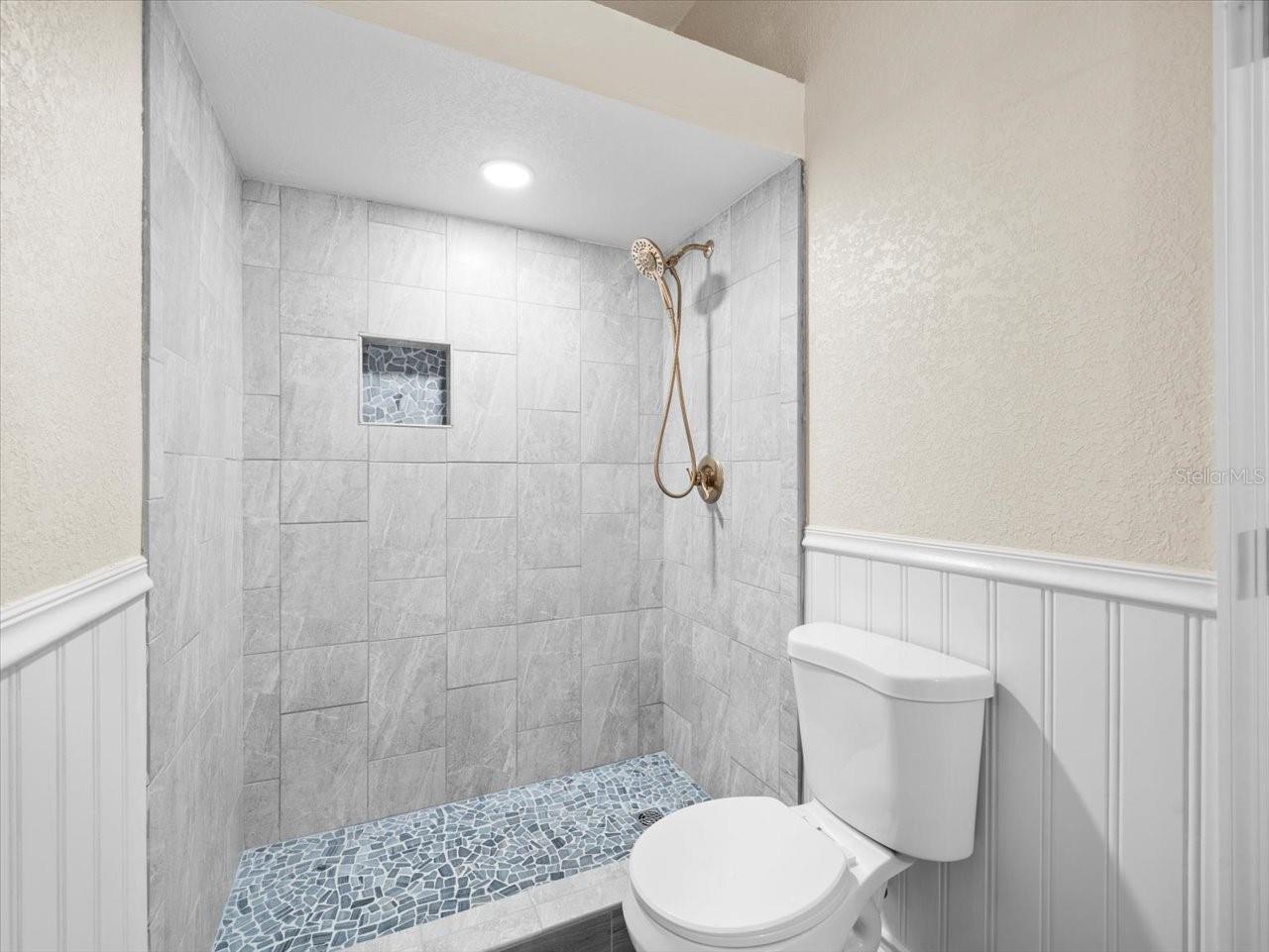 Image 35 of 54 For 10097 Holly Berry Drive