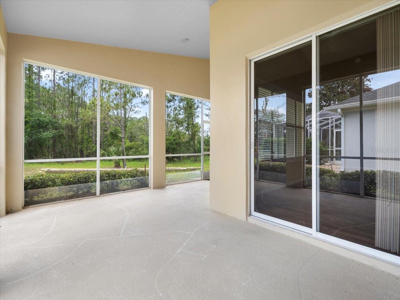 Image 37 of 54 For 10097 Holly Berry Drive