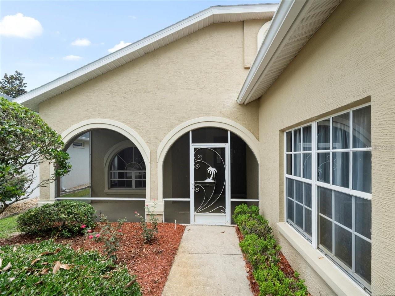 Image 4 of 54 For 10097 Holly Berry Drive