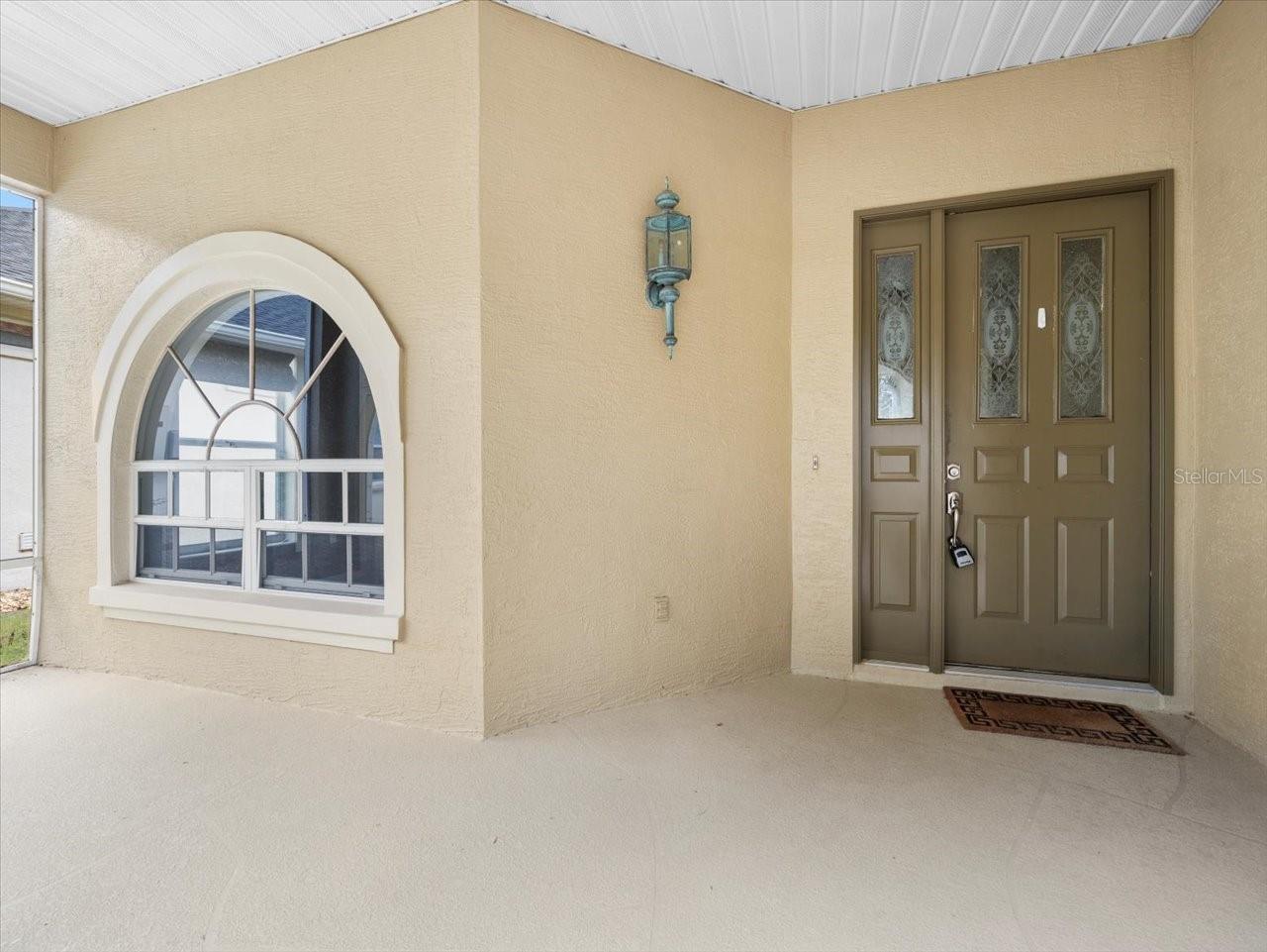Image 5 of 54 For 10097 Holly Berry Drive