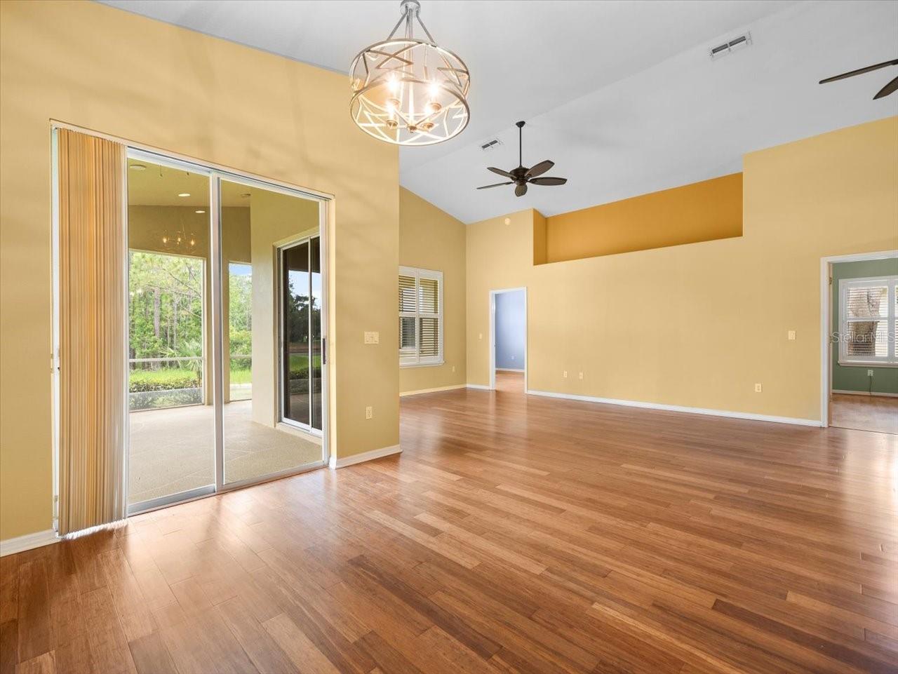 Image 8 of 54 For 10097 Holly Berry Drive