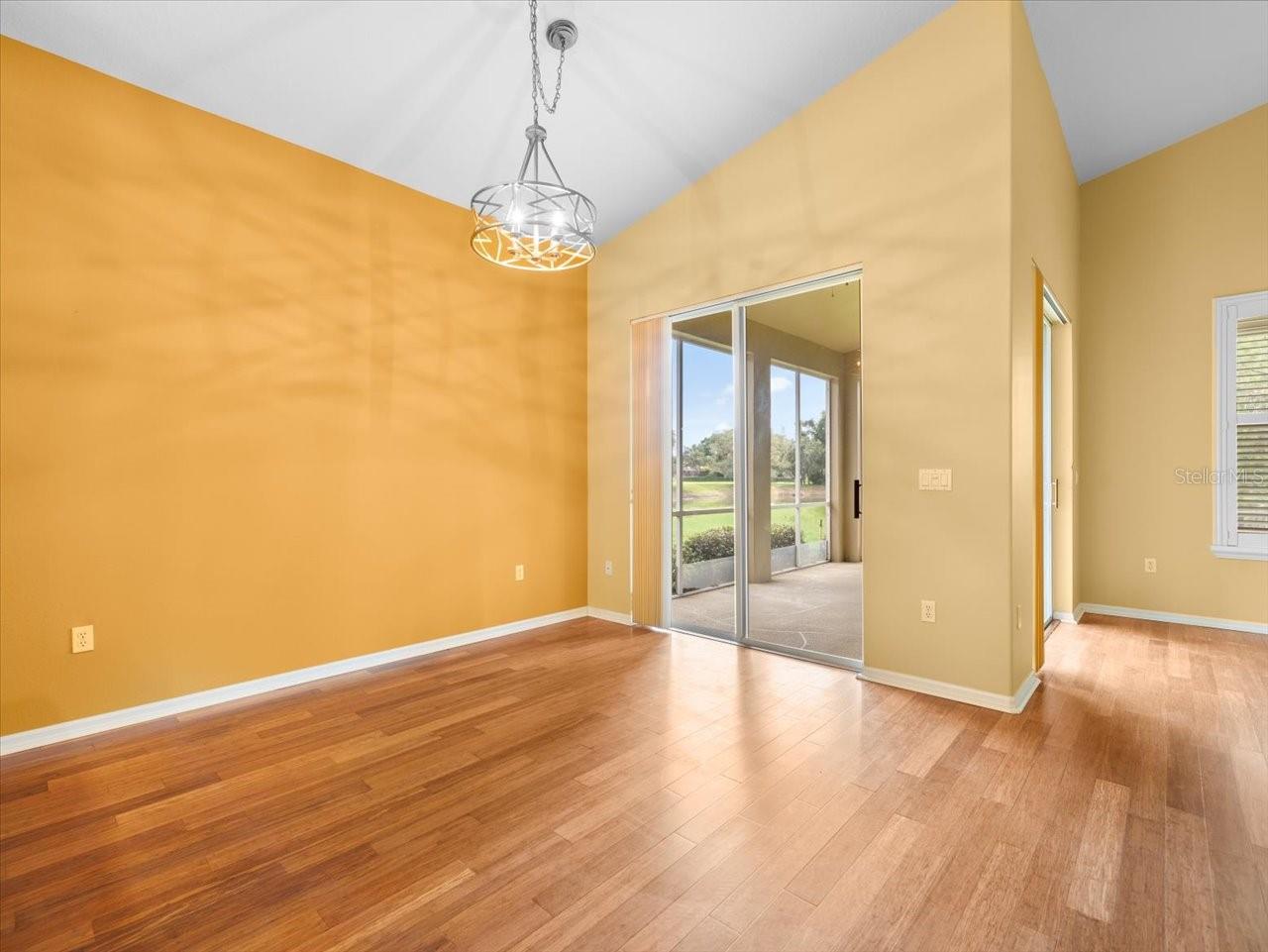 Image 9 of 54 For 10097 Holly Berry Drive
