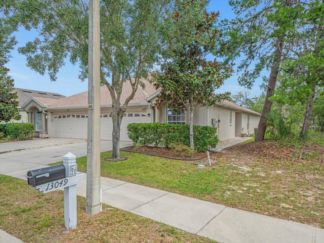 Image 2 of 35 For 13049 Moonstone Way
