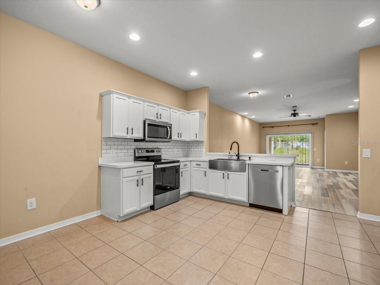 Image 20 of 35 For 13049 Moonstone Way