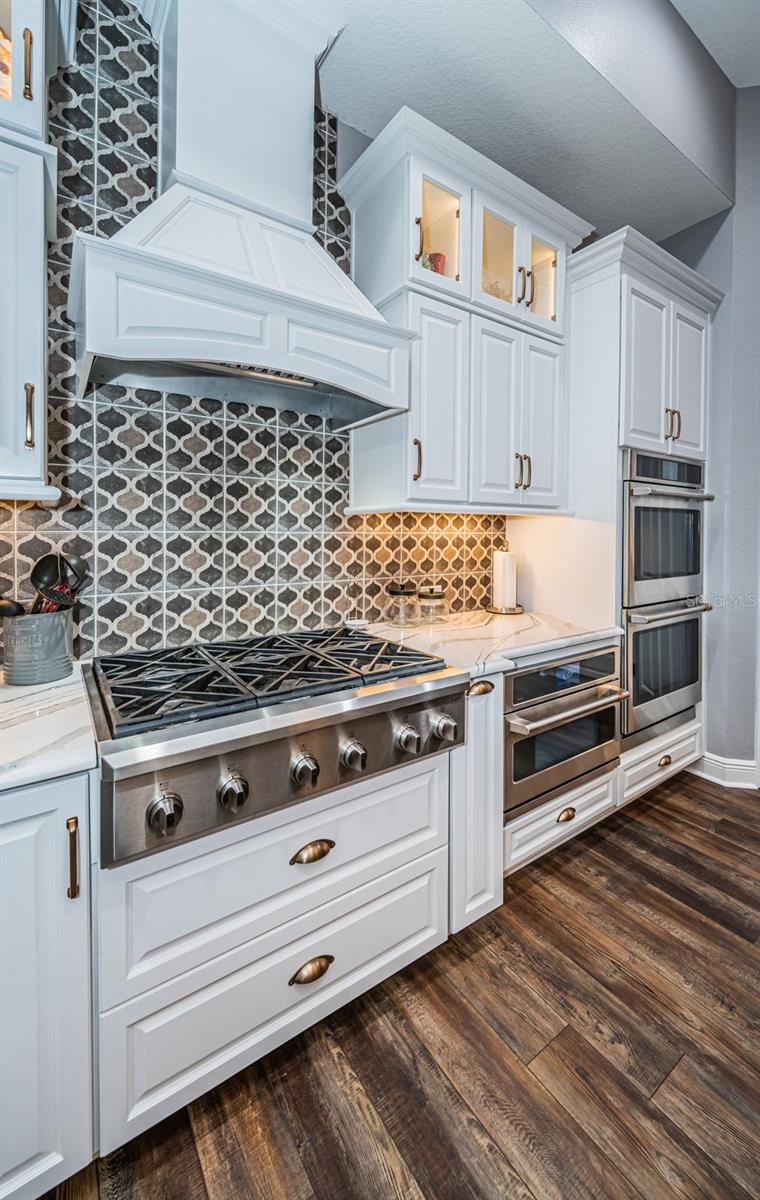 Listing photo id 12 for 4197 Glade Wood Loop
