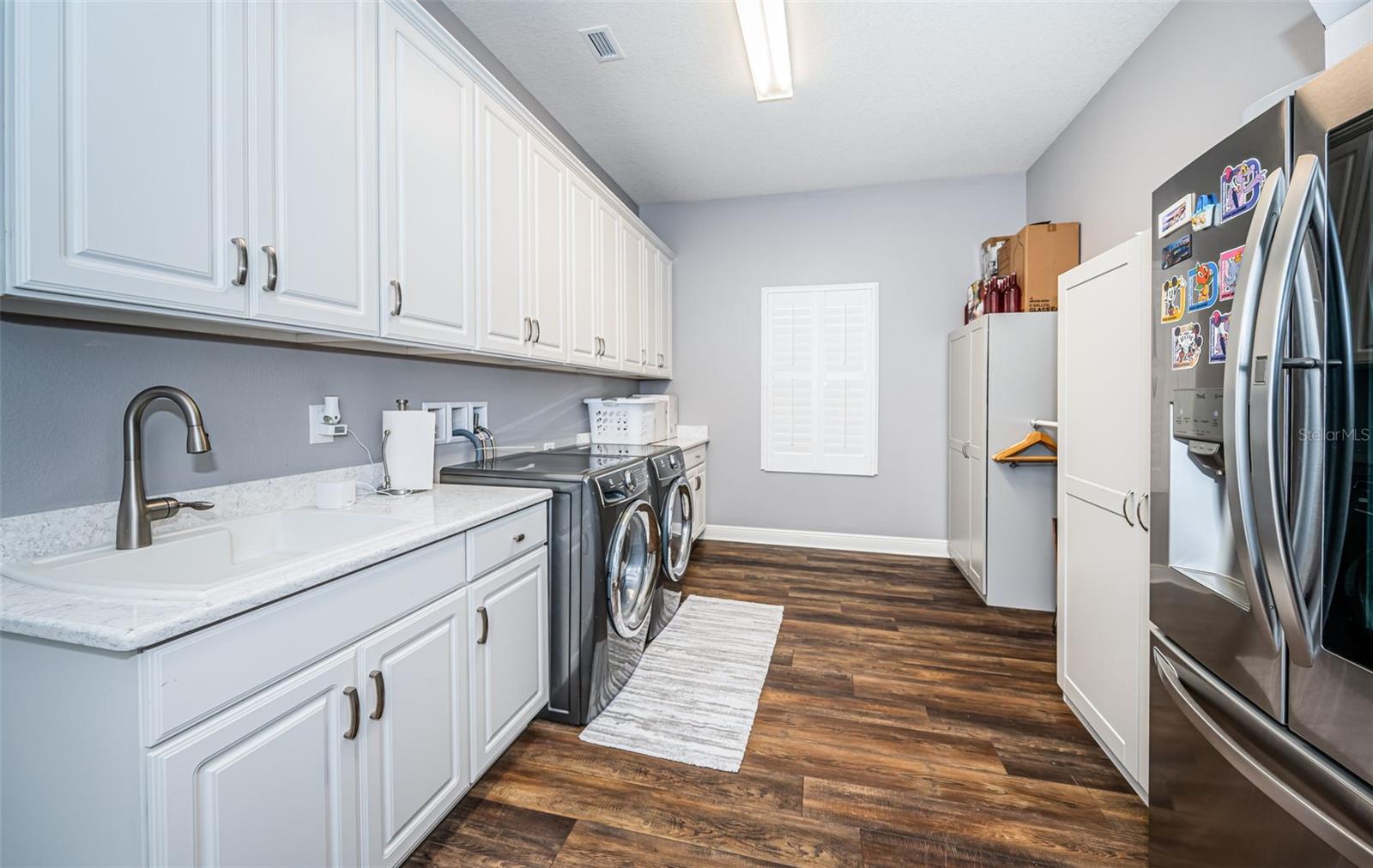 Listing photo id 46 for 4197 Glade Wood Loop