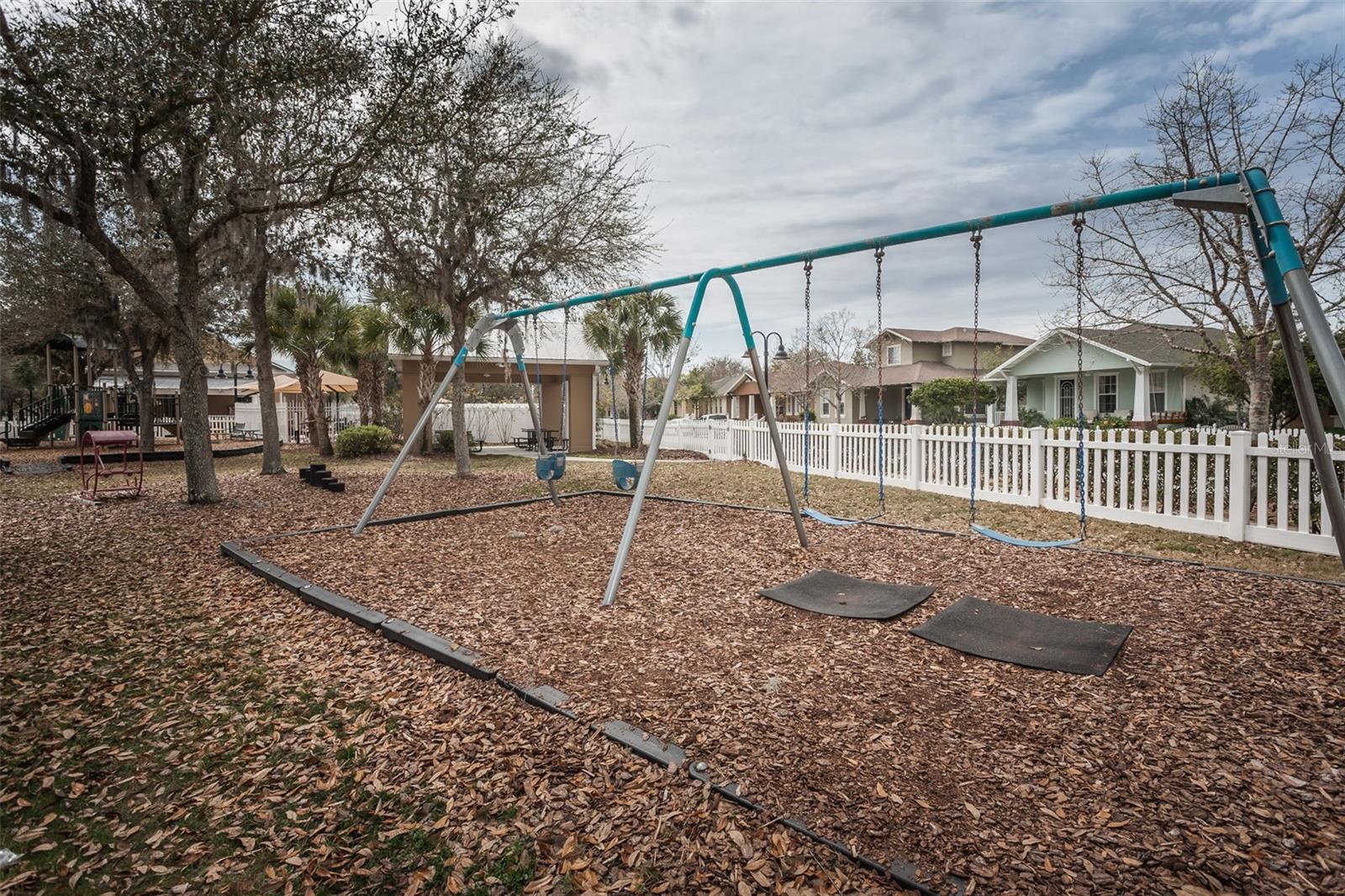Listing photo id 70 for 4197 Glade Wood Loop
