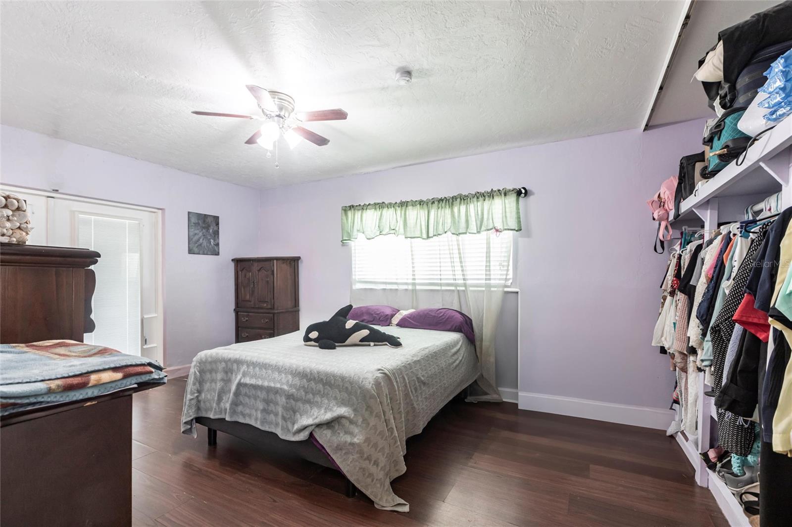 Image 13 of 29 For 22348 Olean Boulevard
