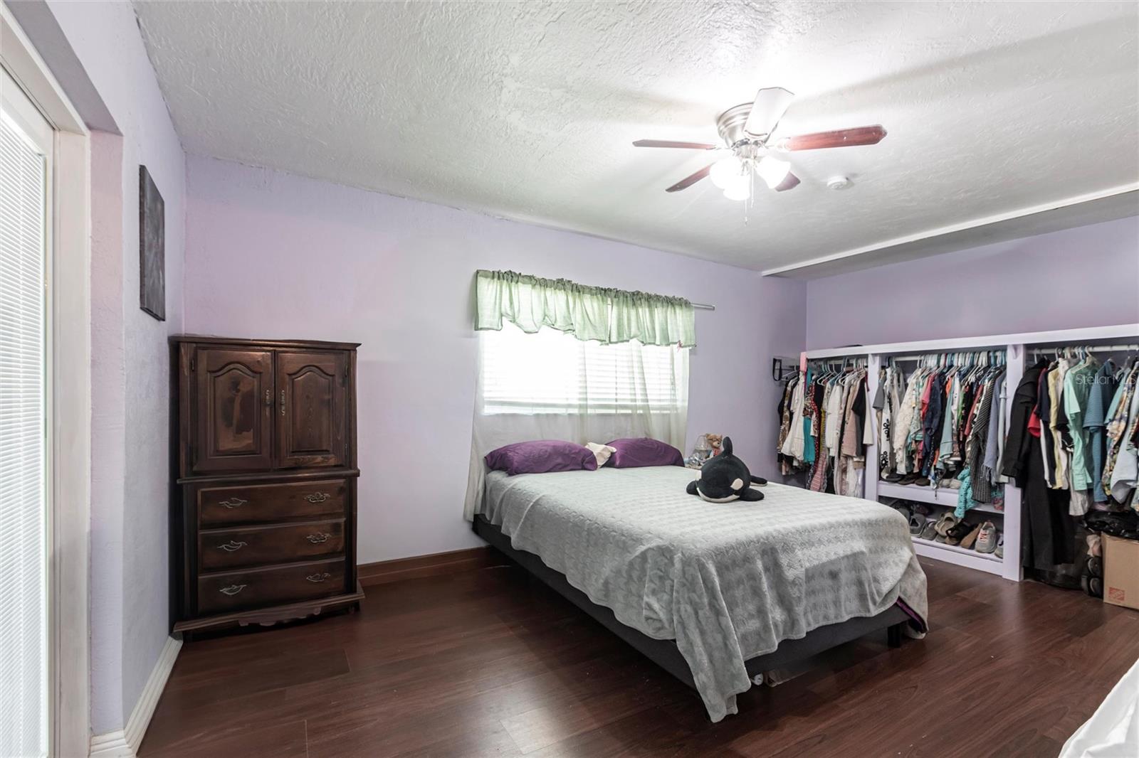 Image 14 of 29 For 22348 Olean Boulevard
