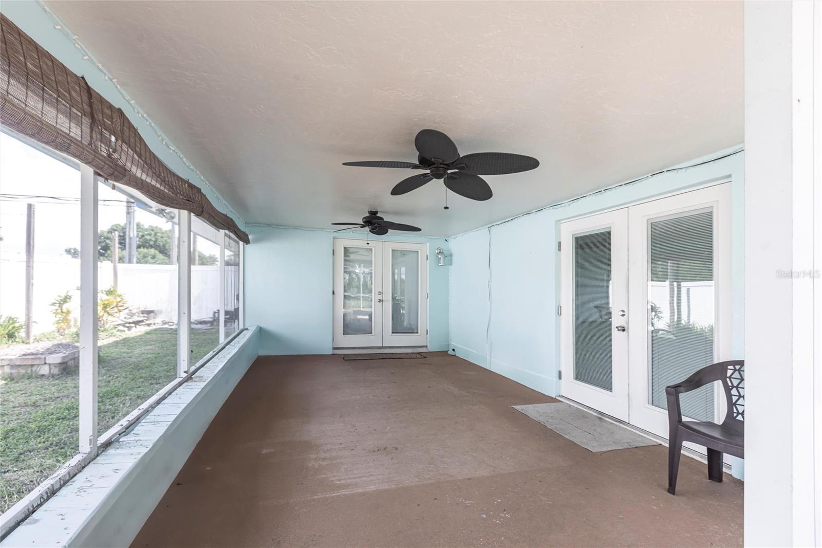 Image 22 of 29 For 22348 Olean Boulevard