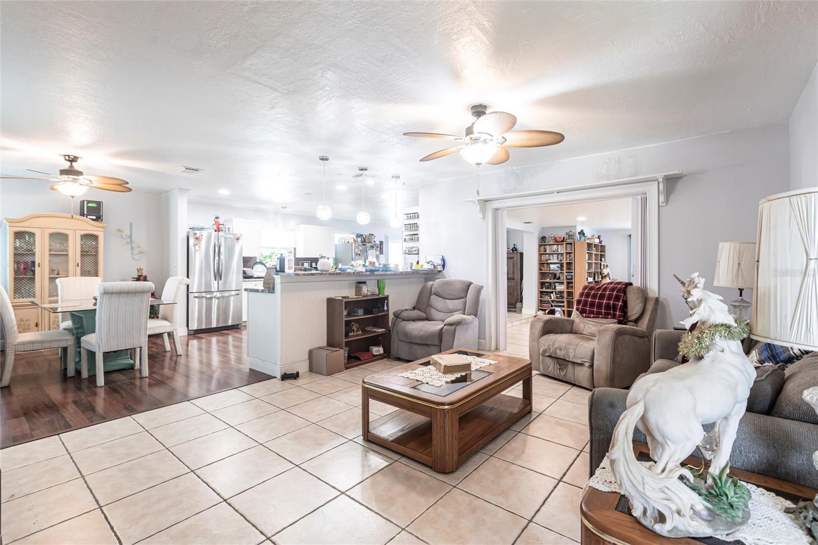 Image 5 of 29 For 22348 Olean Boulevard