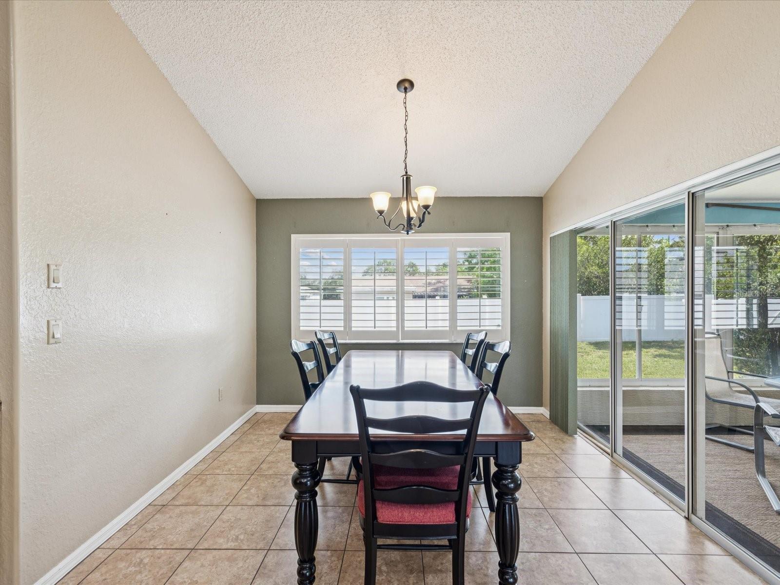 Image 16 of 53 For 14646 Coronado Drive