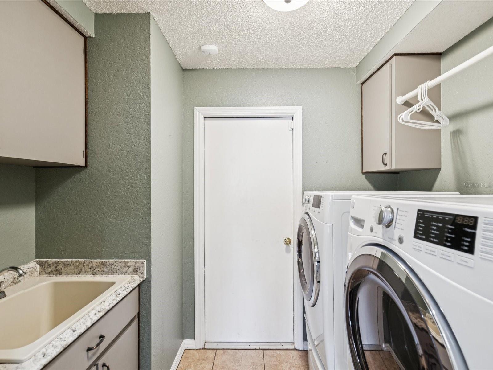 Image 36 of 53 For 14646 Coronado Drive