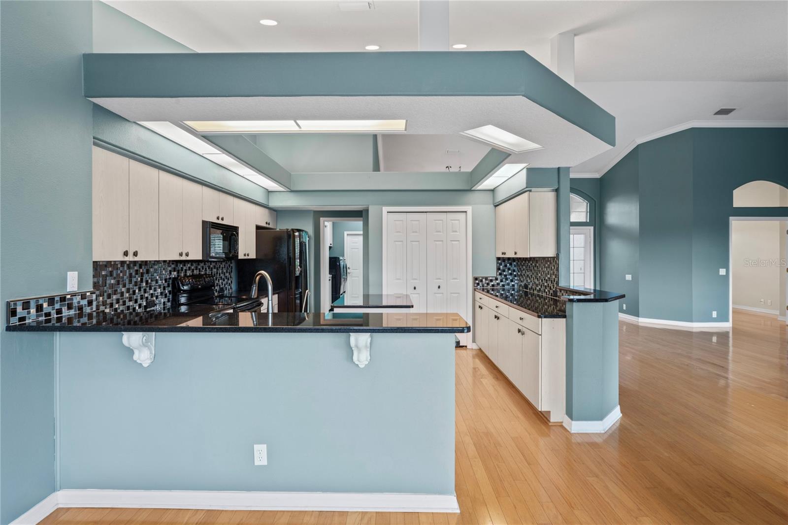 Listing photo id 12 for 4351 Mallard Lake Drive