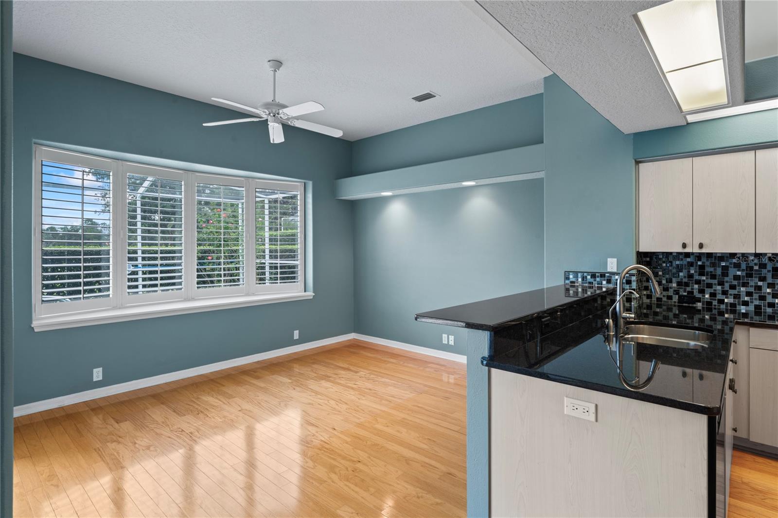 Listing photo id 14 for 4351 Mallard Lake Drive
