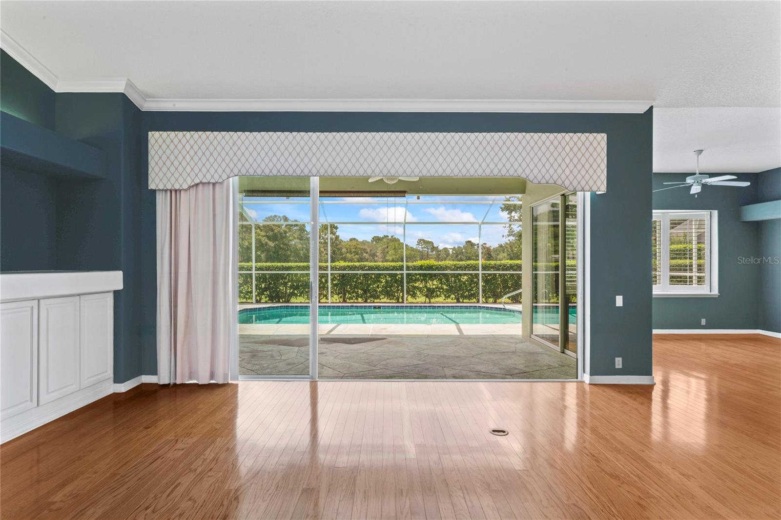Listing photo id 44 for 4351 Mallard Lake Drive