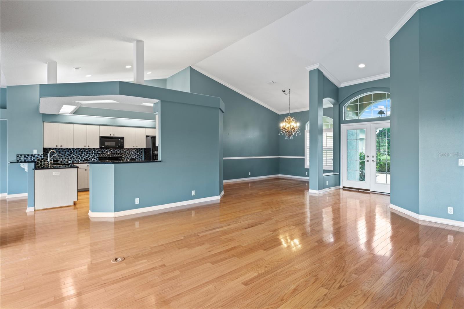 Listing photo id 6 for 4351 Mallard Lake Drive